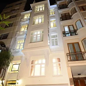https://ataker-hotel.istanbul-turkeyhotels.com