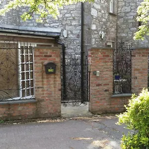Historic Hideaway In Centre Apartamento
